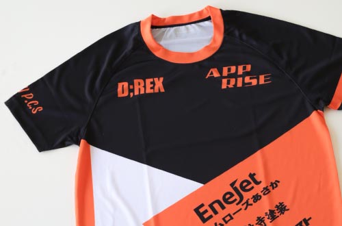 Tシャツ